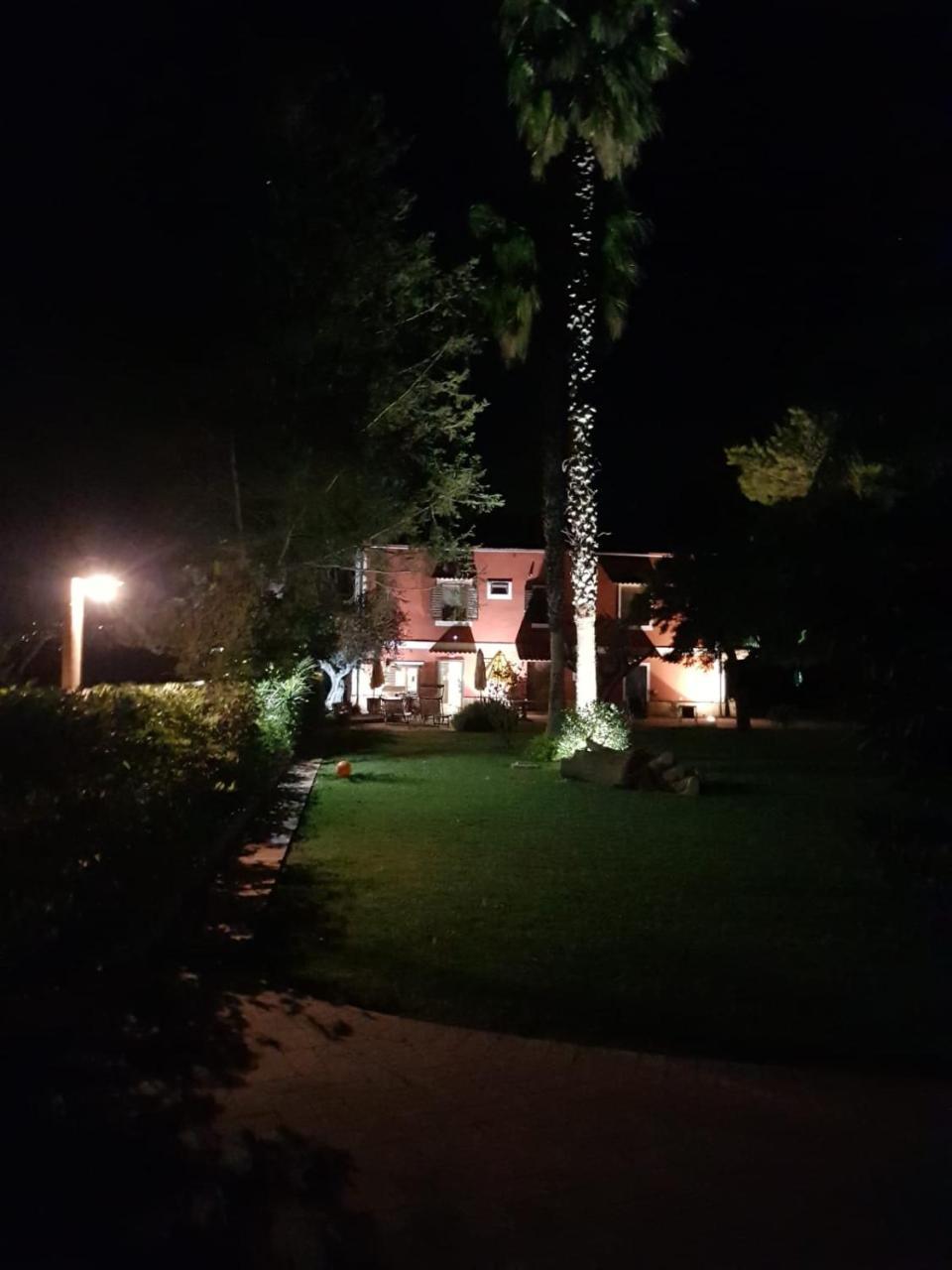 B&B La Chora Di Паестум Екстериор снимка